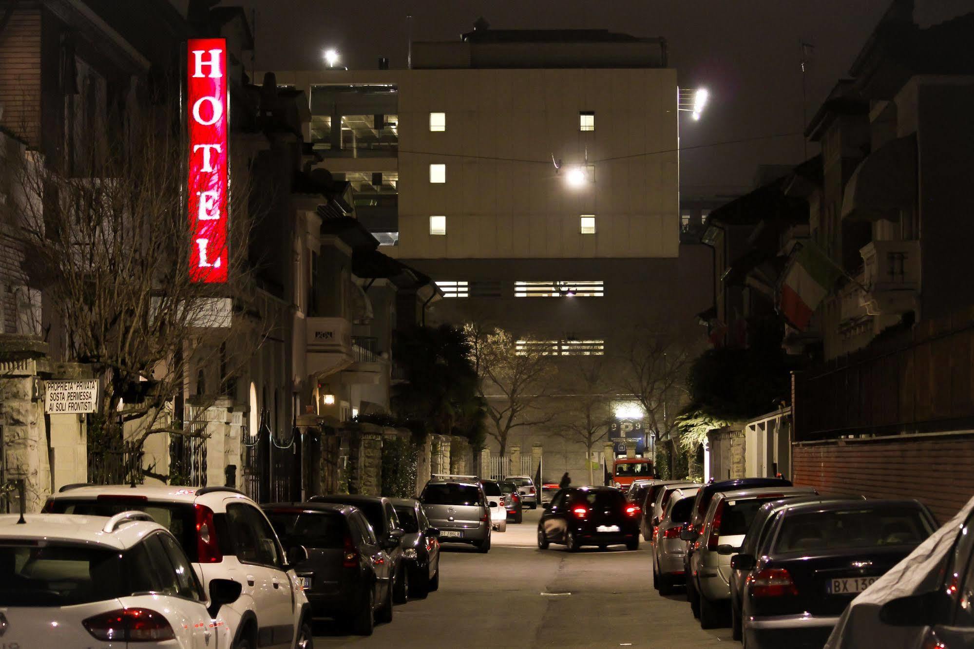 Hotel Rossovino Milano Exteriér fotografie